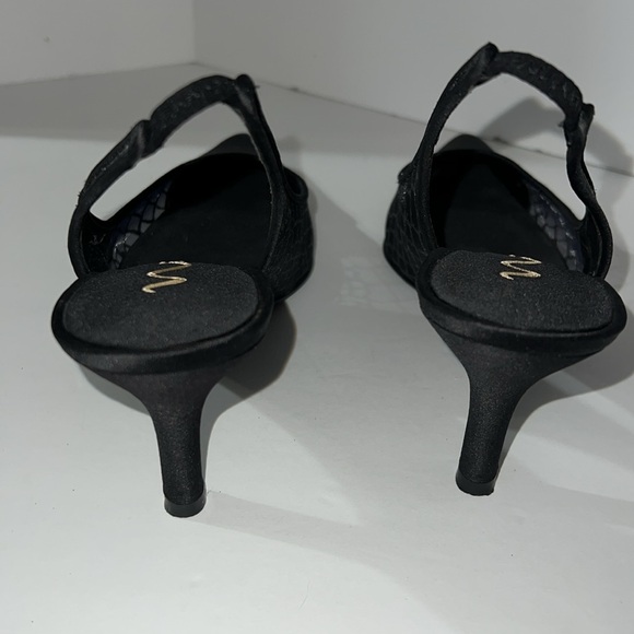 Nina Black 8.5 Woman’s Kitten Heels - Picture 6 of 6